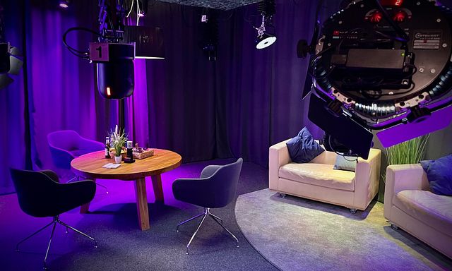 Maktab qizlari bilan porno Rus xotini porno onlayn